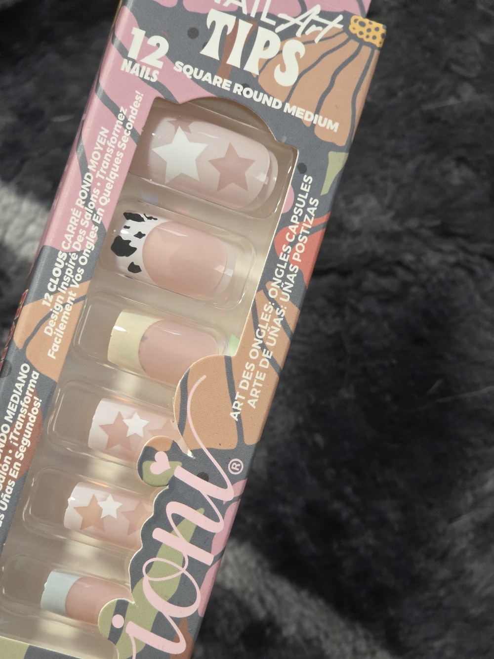 Iconic Square Round Medium Press-On Nail Tips - Pink Star & Cow Print
